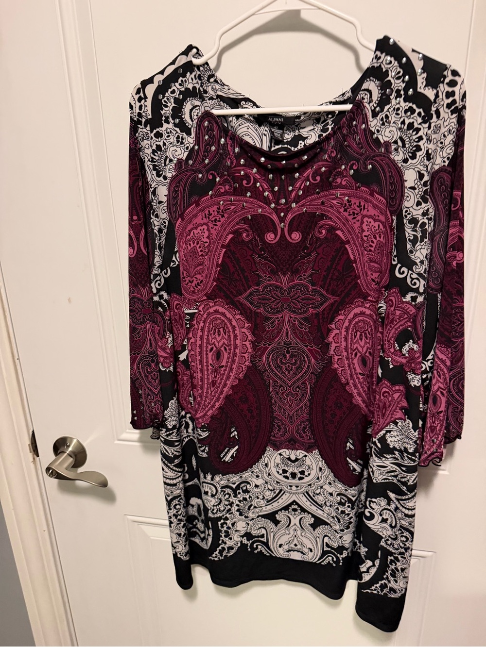 Alfani Women's Paisley Print Long Sleeve Tunic - Magenta/Black